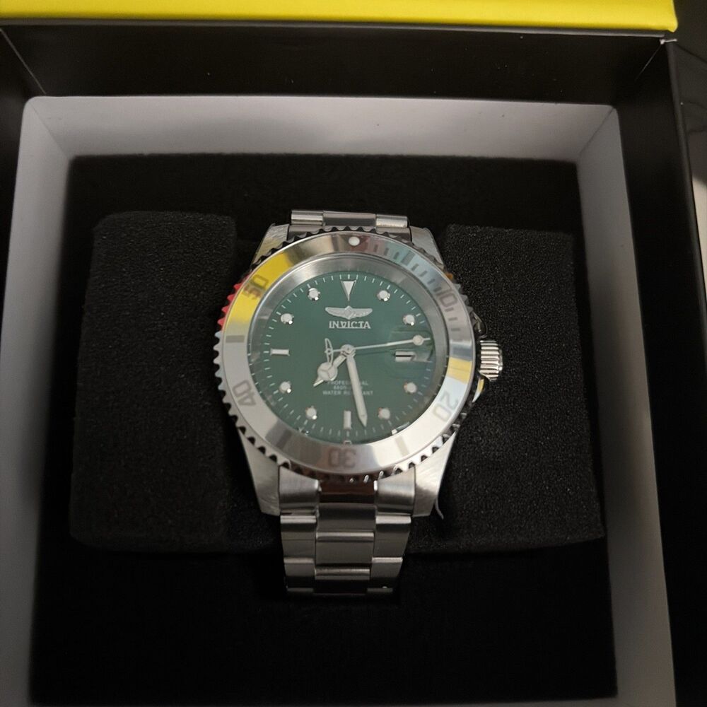Invicta Pro Diver Men's Watch Green Dial 40mm, Model 50958